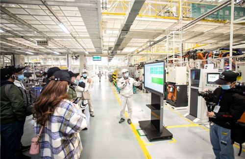 中国新主流媒体走进广汽传祺宜昌智能制造工厂，探索技术推广新路径